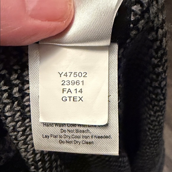 Venus Black and Gray Plaid Long Cardigan - Picture 9 of 10